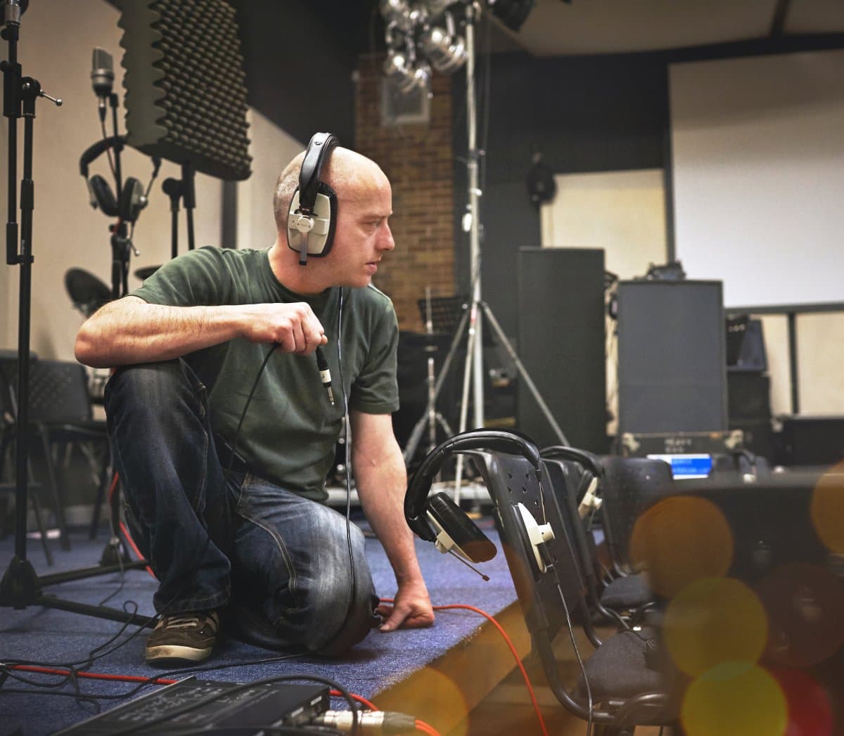Specialised audio technician for support during interpreting events